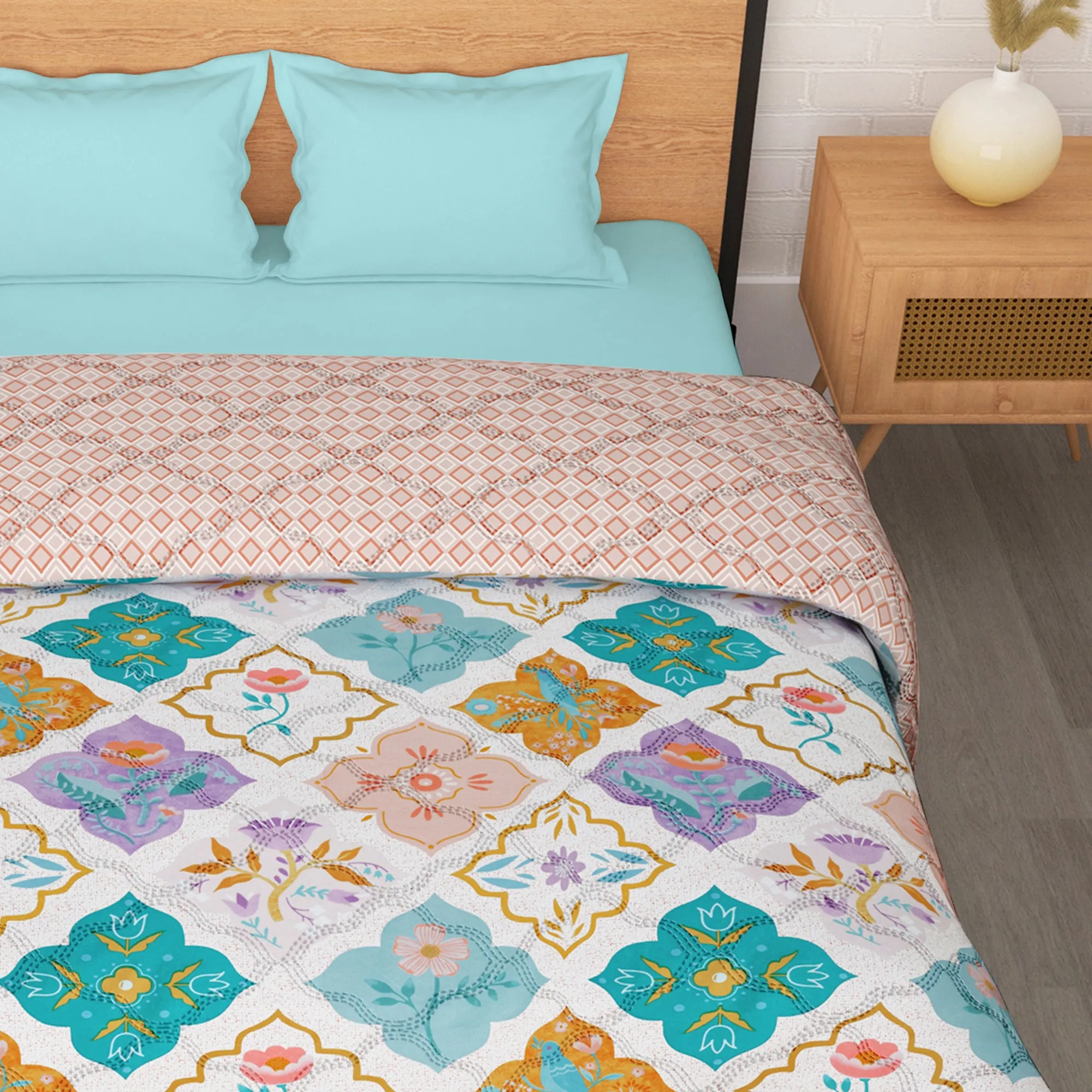 180 GSM Teal Motif Microfiber Fusion Reversible Double / Single Comforter