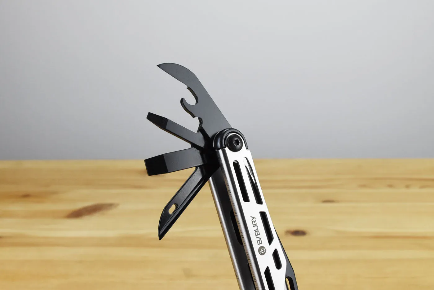 Bibury Plier Multitool Pro (21-in-1) (Black & Silver)