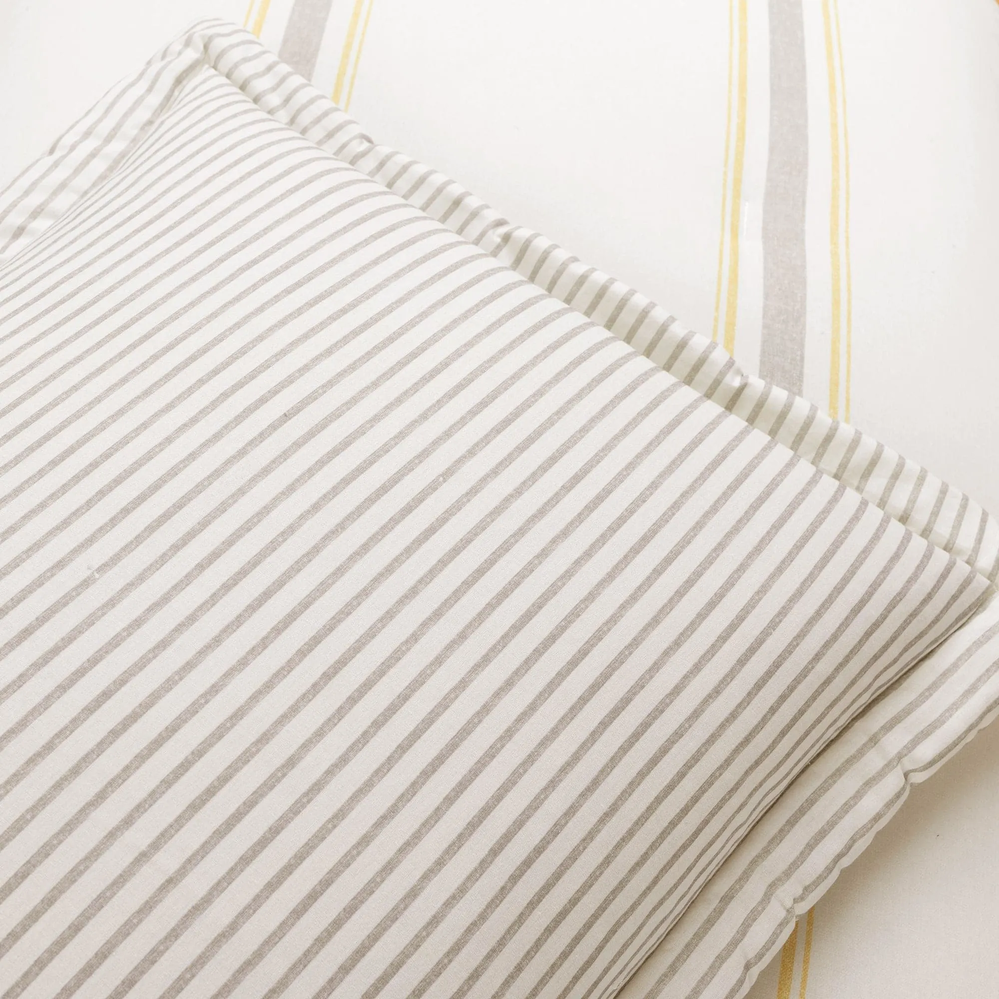 Farmhouse Stripe Reversible Comforter Set