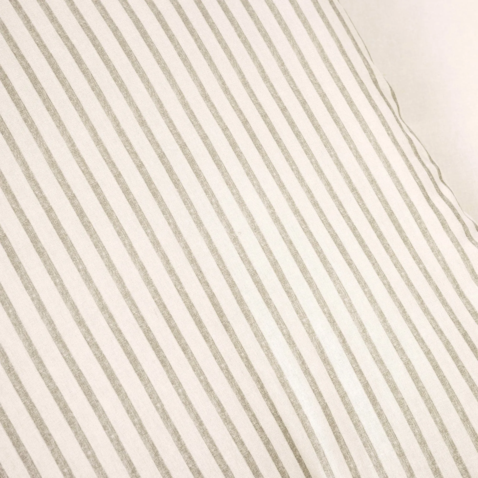 Farmhouse Stripe Reversible Comforter Set