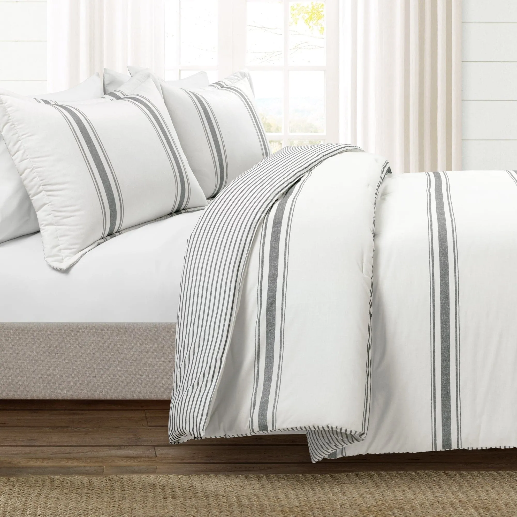 Farmhouse Stripe Reversible Comforter Set